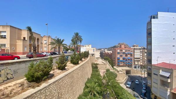 Piso en Cl Jaime Maria Buch