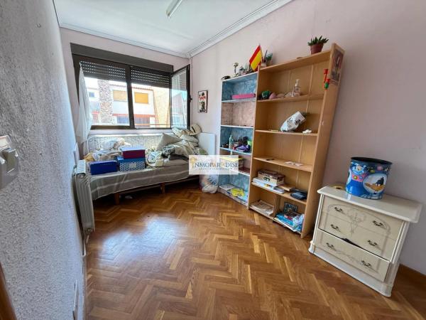 Chalet pareado en calle Rafal