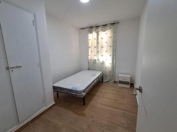 Piso en Barrio Colonia Requena - Virgen del Carmen