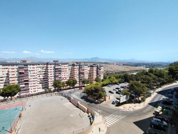 Piso en calle Pintor Pedro Camacho