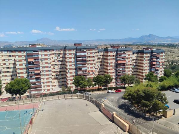 Piso en calle Pintor Pedro Camacho