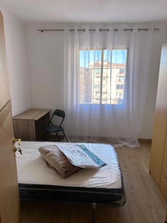 Estudio en plaza de Oran, 7