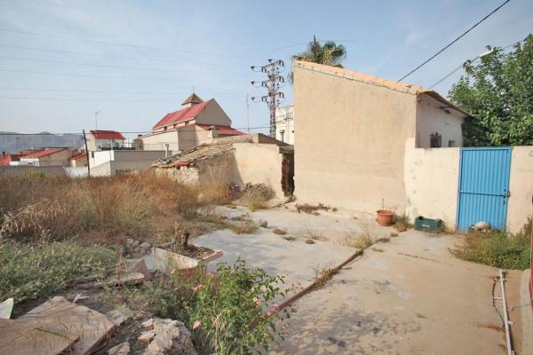 Terreno en calle Barranco, 2