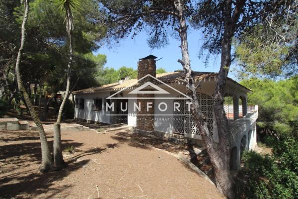 Terreno en Barrio Campoamor