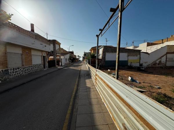 Terreno en calle Sacanit