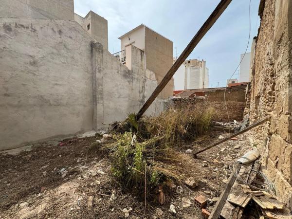 Terreno en calle San Pascual, 16