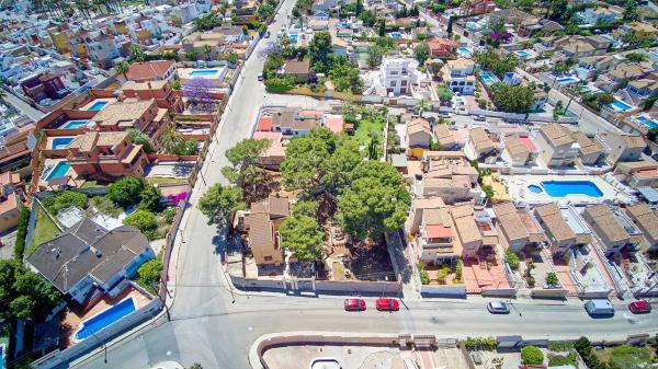 Terreno en calle Campoamor
