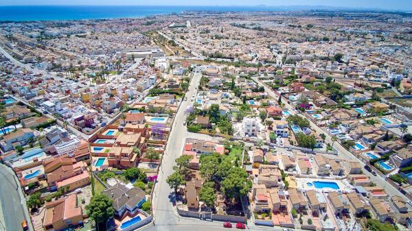 Terreno en calle Campoamor