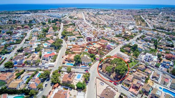 Terreno en calle Campoamor