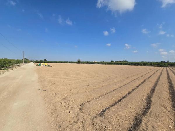 Terreno en via Sense Nom