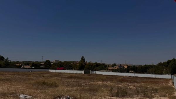 Terreno en calle Azahar, 23