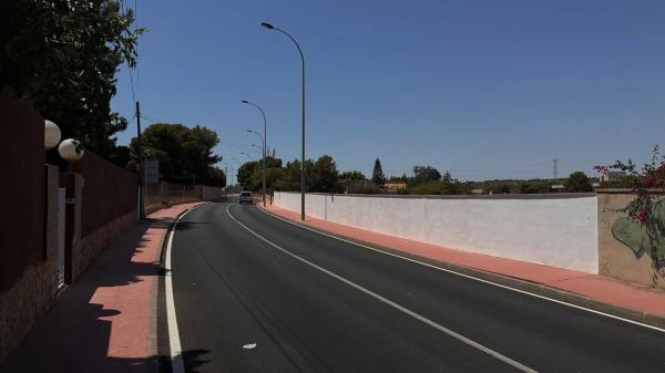 Terreno en calle Azahar, 23