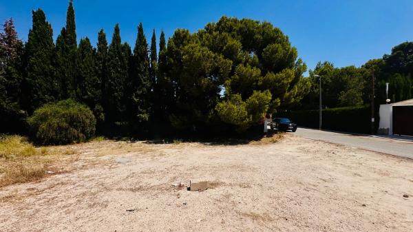 Terreno en calle Hinojo, 1