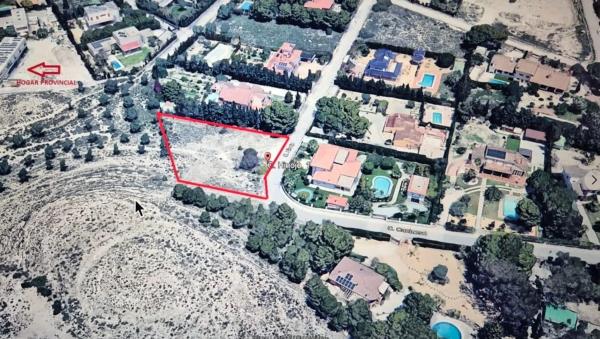 Terreno en calle Hinojo, 1