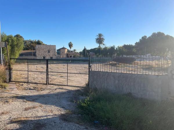 Terreno en calle de les Basses Noves, 6