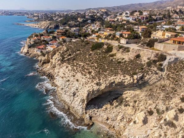 Terreno en calle de la Nucía, 85 -91