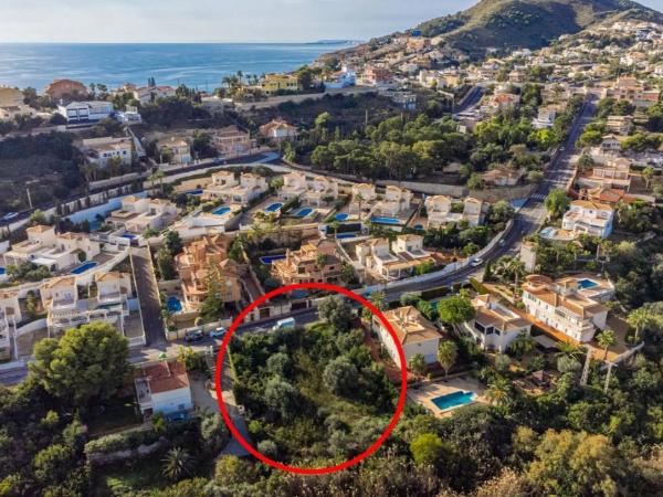 Terreno en calle de Torrevella, 39 -45