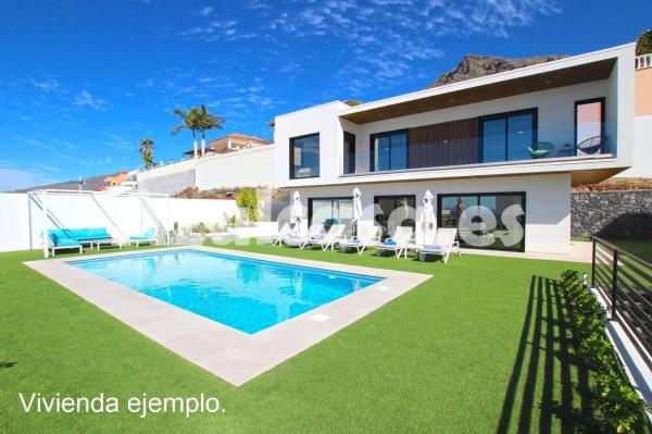 Terreno en calle Mar Tirreno