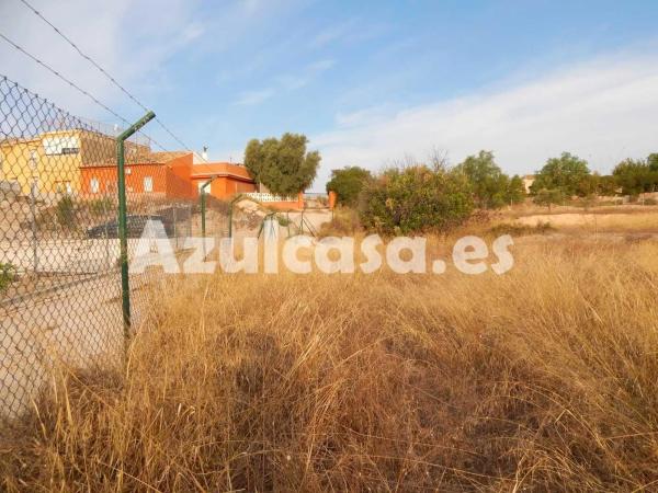 Terreno en calle Mar Tirreno