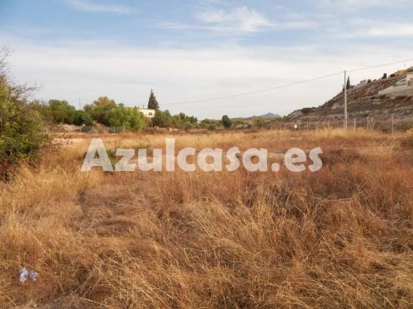 Terreno en calle Mar Tirreno