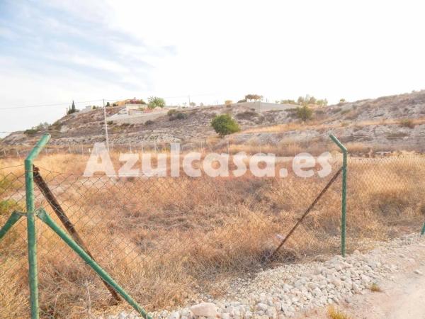 Terreno en calle Mar Tirreno