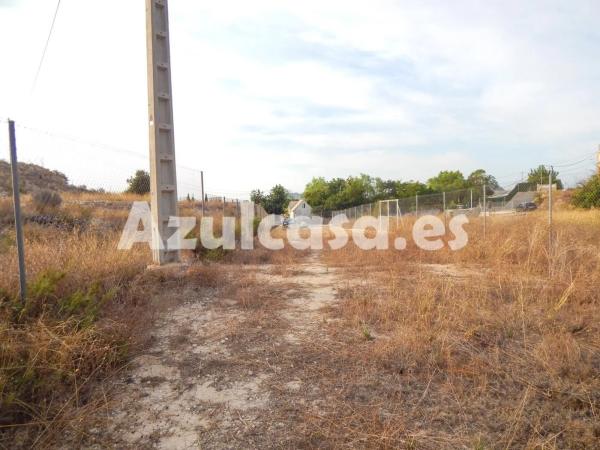 Terreno en calle Mar Tirreno