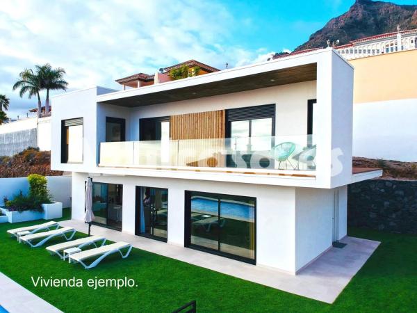 Terreno en calle Mar Tirreno