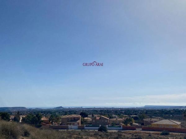 Terreno en calle Benacantil, 8