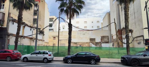 Terreno en avenida Ancha de Castelar, 168 -170-172