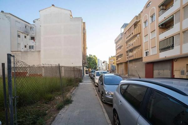 Terreno en avenida d'Alcoi
