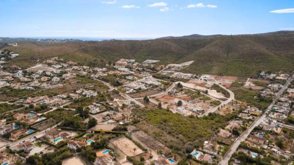 Terreno en calle Paul Klee