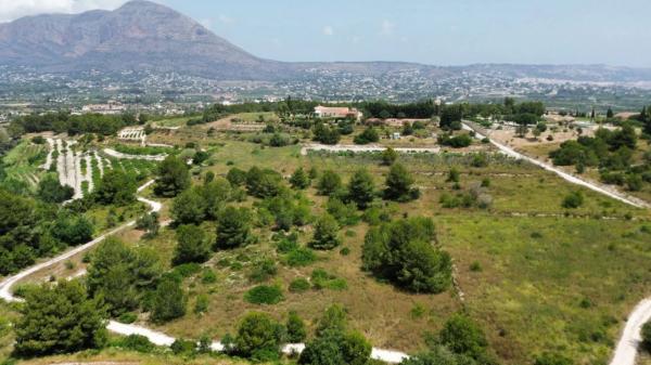 Terreno en Partida Comunes-Adsubia