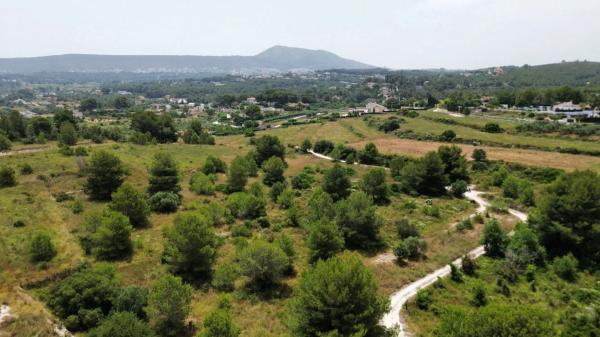 Terreno en Partida Comunes-Adsubia