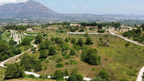 Terreno en Partida Comunes-Adsubia