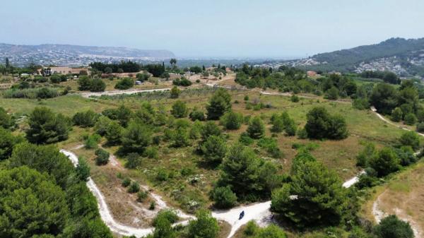 Terreno en Partida Comunes-Adsubia