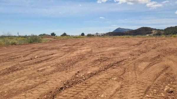 Terreno en via Sense Nom