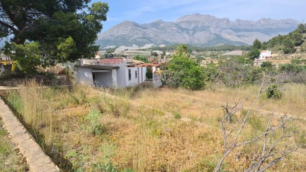 Terreno en via Sense Nom