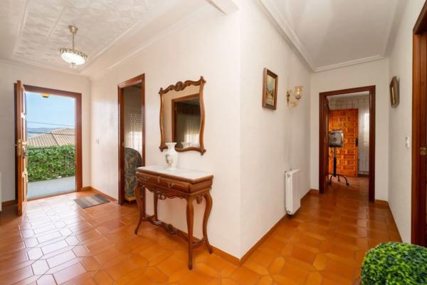 Casa independiente en avenida Villena