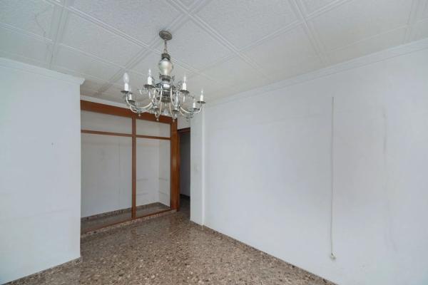 Piso en calle Horno del Vidrio