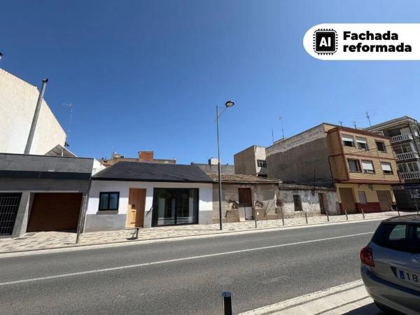 Chalet adosado en avenida del Pais Valenciano