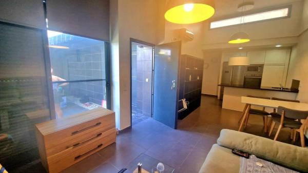 Casa independiente en calle Catral