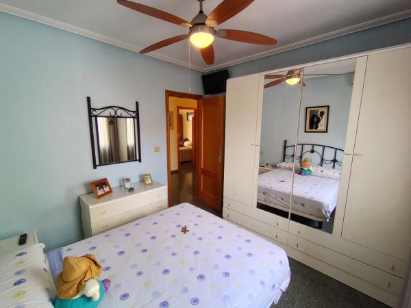 Chalet adosado en calle Miguel Hernández