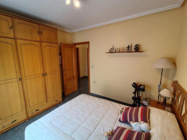 Chalet adosado en calle Miguel Hernández