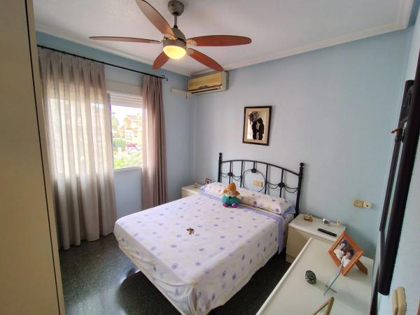 Chalet adosado en calle Miguel Hernández