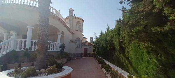 Casa independiente en calle Número 2