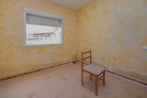 Chalet adosado en Paraje el Cabezo, 18