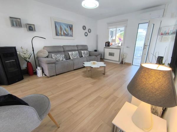 Chalet adosado en calle Farah Diva s/n