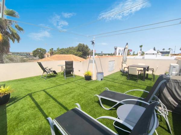 Chalet adosado en calle Farah Diva s/n