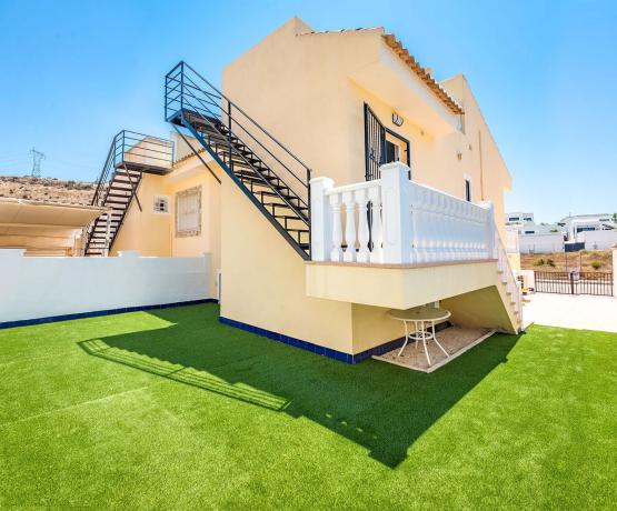 Chalet pareado en calle Sierra de Alcaraz