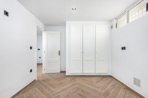 Chalet pareado en calle Sierra de Alcaraz